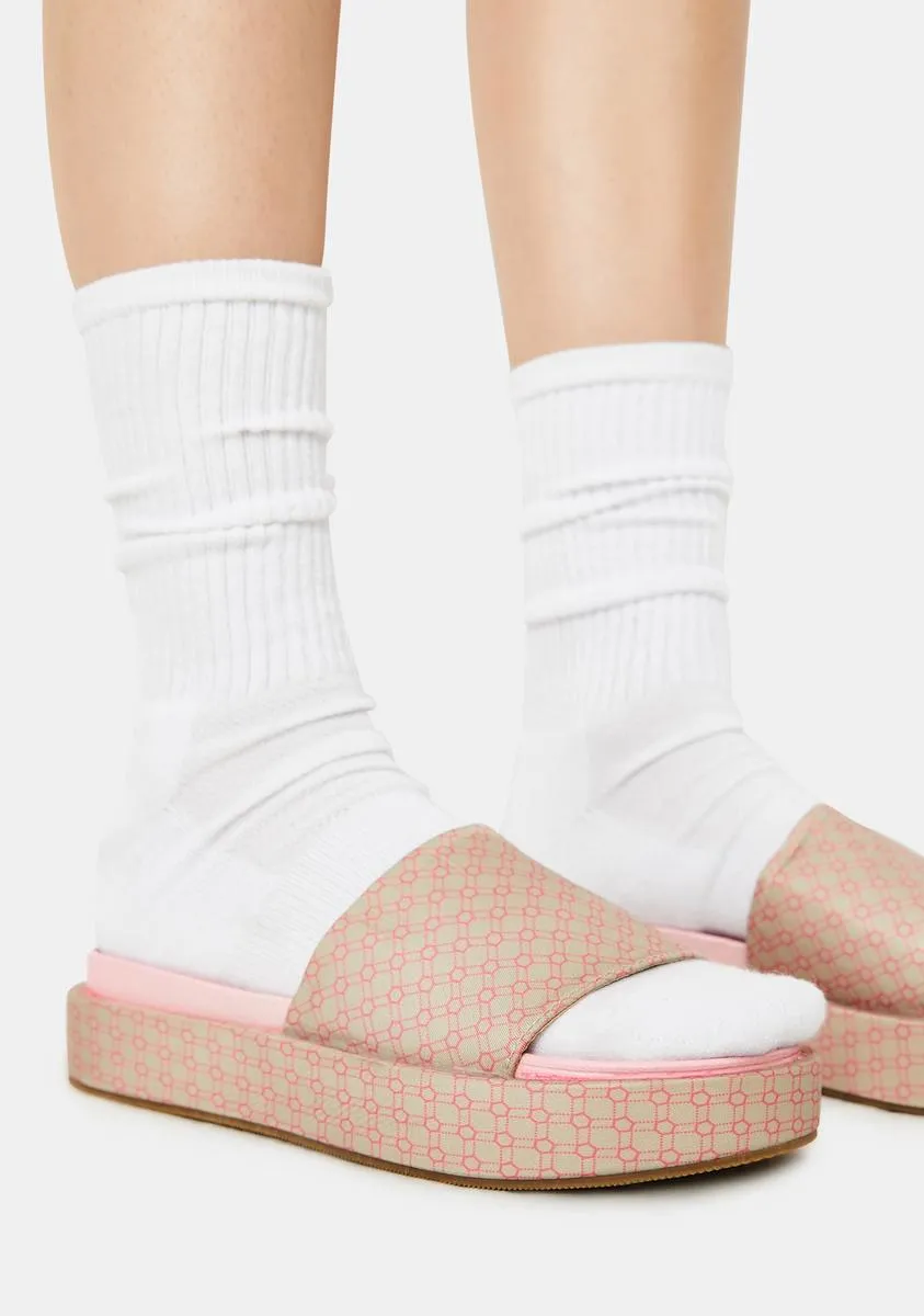 Blush Hills Have Eyes Patterned Slides