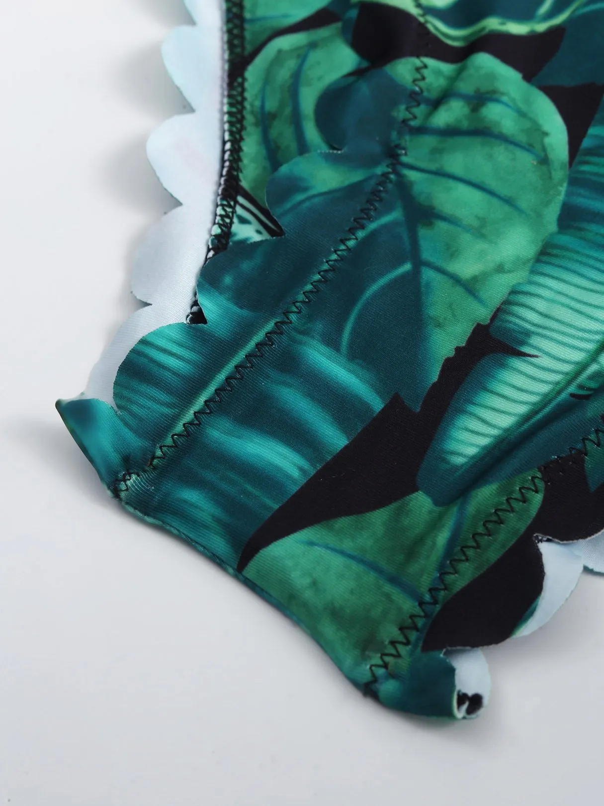 Wholesale Halter Printed Sleeveless Green Bikini Set